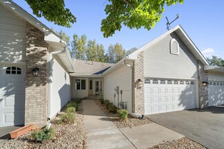 819 Eagan Oaks Ln, Saint Paul, MN 55123
