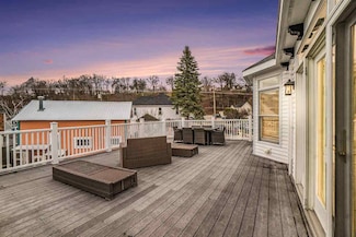 193 E Main St Unit 4, Harbor Springs, MI 49740