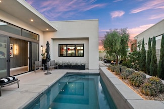 885 Fountain Dr, Palm Springs, CA 92262