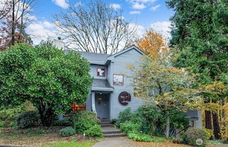 930 37th Ave, Seattle, WA 98122