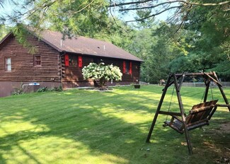 35 Sandy Hill Rd, Raynham, MA 02767