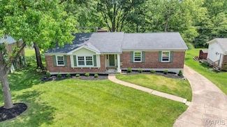 314 Wildbrier Dr, Ballwin, MO 63011