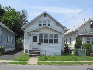 684 N Pearl St, Menands, NY 12204
