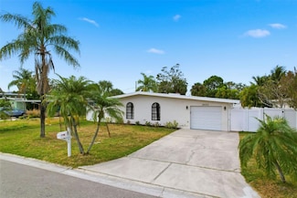 2452 Baywood Dr E, Dunedin, FL 34698