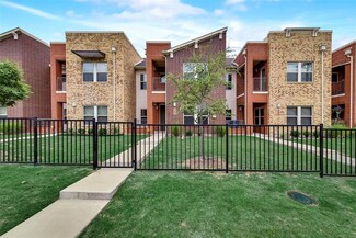 1559 Compton St, Dallas, TX 75203