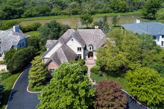 556 Thorngate Ln, Riverwoods, IL 60015
