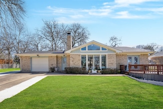 125 Santa Monica Dr, Mabank, TX 75156