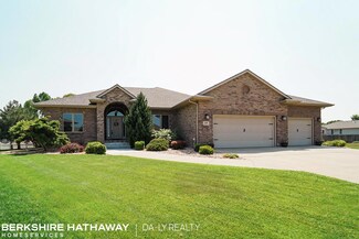 3118 Bison Ct, Grand Island, NE 68803