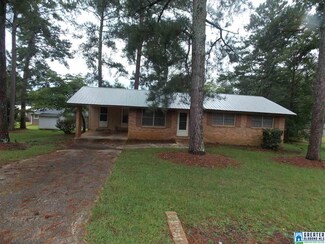 1210 Edgewood Dr, Weaver, AL 36277