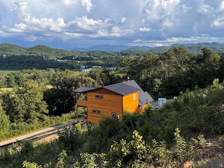 106 Mistletoe Ridge, Murphy, NC 28906