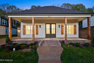 1214 Creekside Ln, Hernando, MS 38632