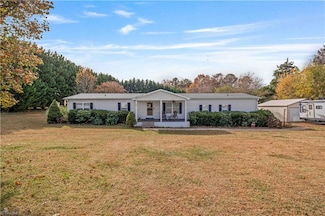 1025 Mitchell Rd, Pilot Mountain, NC 27041