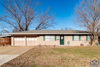 4032 SW 34th St, Topeka, KS 66614