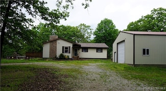 747 Paulson Dr, Edwards, MO 65326