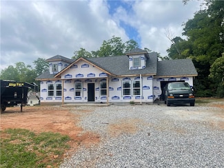 405 E South 4th St, Seneca, SC 29678