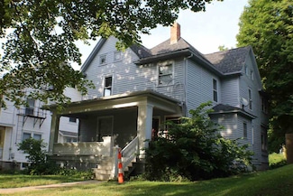 328 S Governor St, Iowa City, IA 52240