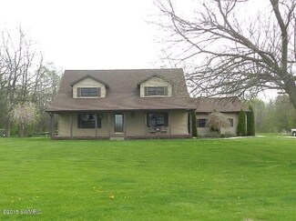 63525 County Road 681, Hartford, MI 49057