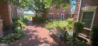 2256 S Garfield St Unit 11, Arlington, VA 22206