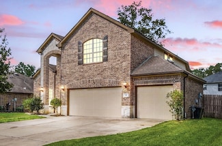 910 S Chamfer Way, Crosby, TX 77532