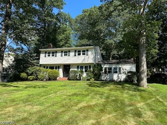 99 Exeter Dr, Berkeley Heights, NJ 07922