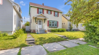 1345 Annie Ct, Sheboygan, WI 53083