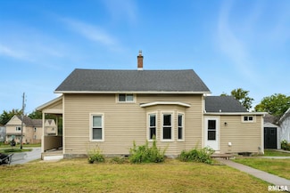 421 16th Ave, Moline, IL 61265