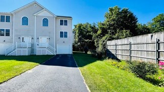 27 Christine Dr, Worcester, MA 01604
