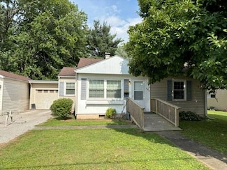 506 NW 9th St, Fairfield, IL 62837