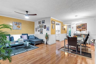 100 SW 132nd Way Unit 213K, Pembroke Pines, FL 33027