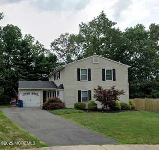 16 Silversmith Ct, Howell, NJ 07731