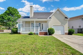 402 Bay Ct, Carolina Beach, NC 28428