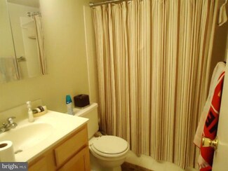 4500 S Four Mile Run Dr Unit 1202, Arlington, VA 22204