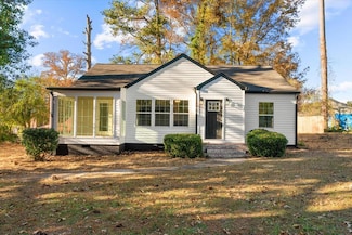 1407 Stacy Dr, Dalton, GA 30721