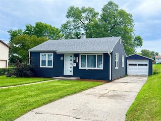 314 E 14th St N, Newton, IA 50208