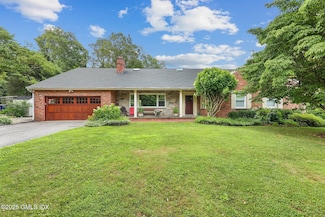 11 Gregory Rd, Cos Cob, CT 06807