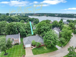 15 Eagles Way Ln, Lake Saint Louis, MO 63367