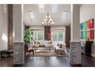 7368 Stonegate Dr, Naples, FL 34109