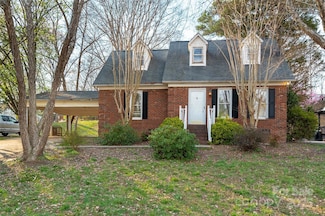 82 Paddington Dr SW, Concord, NC 28025