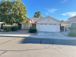 1695 W Macaw Dr, Chandler, AZ 85286