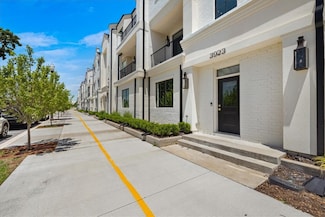 3923 S Champions Dr, Rogers, AR 72758