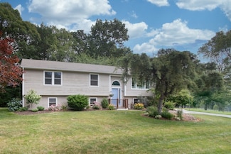 25 Mandys Place, Swansea, MA 02777