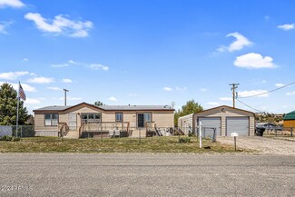 18477 S John Fry Ave, Peeples Valley, AZ 86332