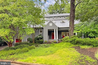 312 W Columbia St, Falls Church, VA 22046