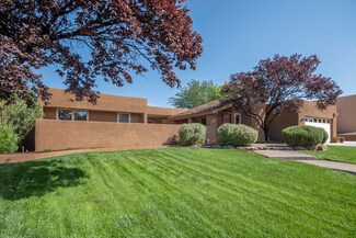 9205 Camino Cometa NE, Albuquerque, NM 87111