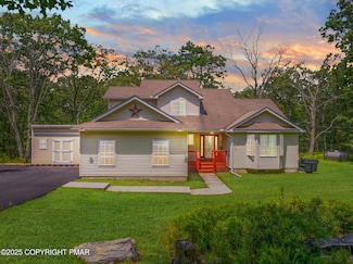 339 Mallard Ln, Bushkill, PA 18324