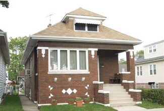 6086 S 75th Ave, Summit Argo, IL 60501