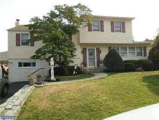 35 Lewis St, Feasterville Trevose, PA 19053
