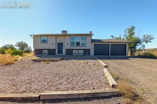 2054 W Locoweed Dr, Pueblo, CO 81007