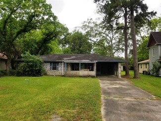 719 W Division St, Jennings, LA 70546