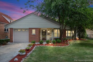 9717 S Avers Ave, Evergreen Park, IL 60805